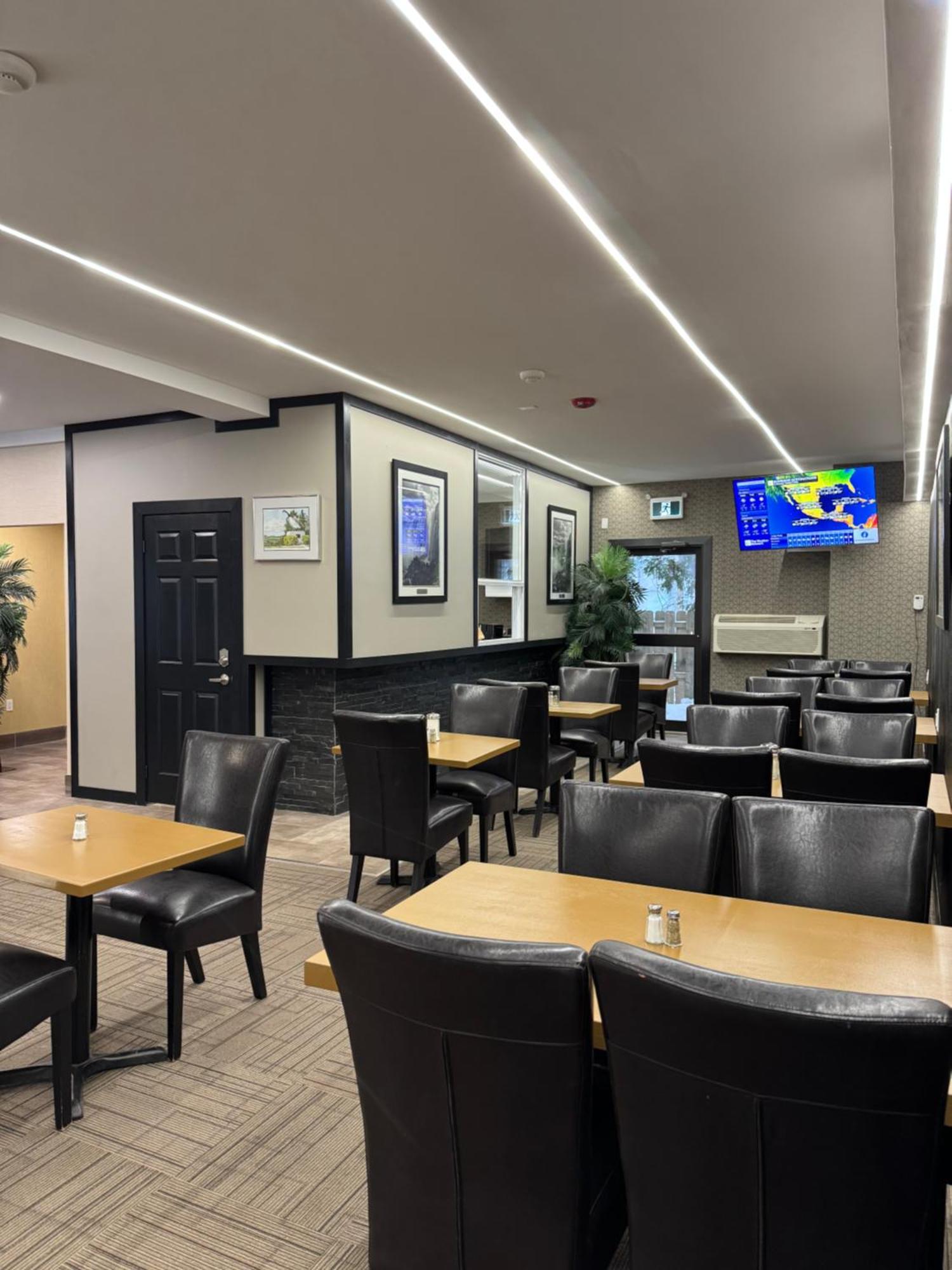 Big Bird Inn Wawa, Surestay Collection By Best Western Exteriör bild