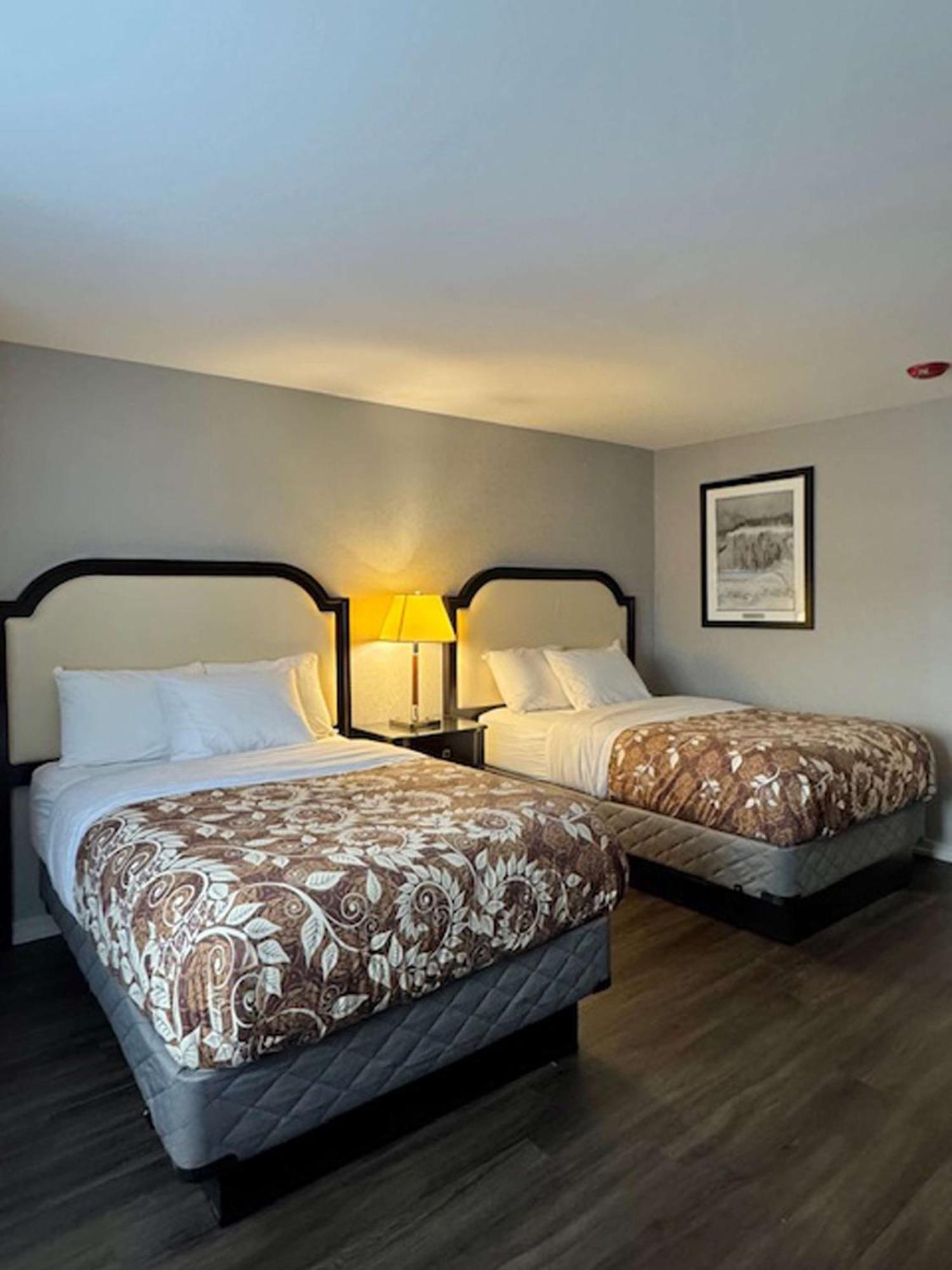 Big Bird Inn Wawa, Surestay Collection By Best Western Exteriör bild